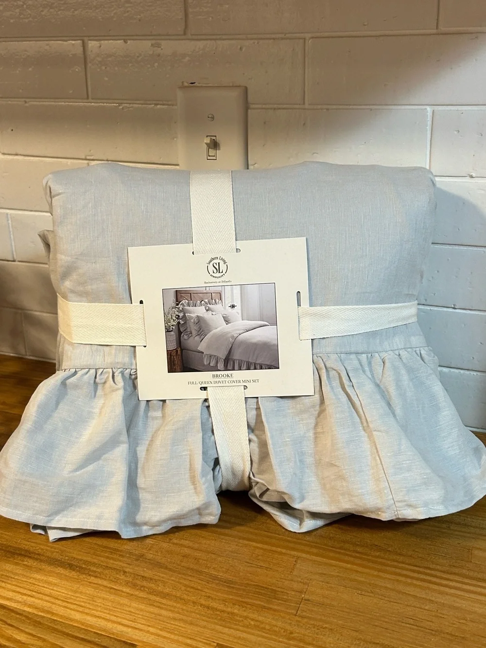 Southern Living Brooke Blue Ruffled Linen Blend Full/Queen Duvet NWT $339